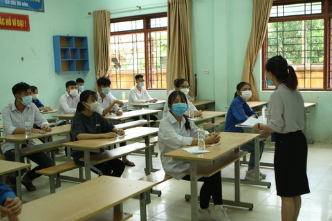 Kỳ thi tốt nghiệp THPT 2021 đợt 2: Nhiều địa phương gửi thí sinh sang tỉnh khác - Ảnh 1. Kỳ thi tốt nghiệp THPT 2021 đợt 2: Nhiều địa phương gửi thí sinh sang tỉnh khác - Ảnh 1.