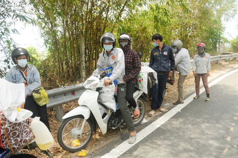 Một hành trình hồi hương đã không bao giờ về tới đích - Ảnh 1. Một hành trình hồi hương đã không bao giờ về tới đích - Ảnh 1.