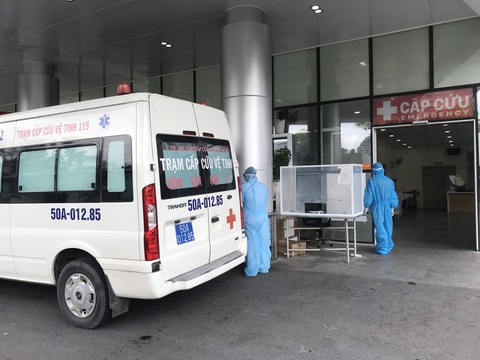 TP.HCM bàn giao 226 xe chở người mắc COVID-19 về cho quận huyện - Ảnh 1. TP.HCM bàn giao 226 xe chở người mắc COVID-19 về cho quận huyện - Ảnh 1.