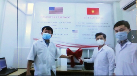 Hoa Kỳ tặng Phú Yên máy xét nghiệm Realtime RT-PCR - Ảnh 1. Hoa Kỳ tặng Phú Yên máy xét nghiệm Realtime RT-PCR - Ảnh 1.