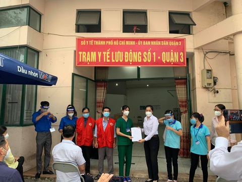 6 trạm y tế lưu động chăm sóc F0 đầu tiên của TP.HCM hoạt động, dự kiến lập 400 trạm - Ảnh 1. 6 trạm y tế lưu động chăm sóc F0 đầu tiên của TP.HCM hoạt động, dự kiến lập 400 trạm - Ảnh 1.