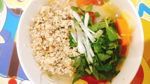 Nấu món chay ngày giãn cách, nhớ ba mẹ mùa Vu lan - Ảnh 3. Nấu món chay ngày giãn cách, nhớ ba mẹ mùa Vu lan - Ảnh 3.