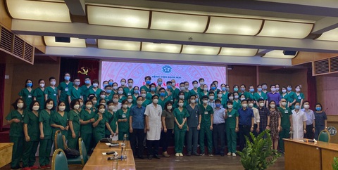 1h sáng nhận tin điều động, đêm đã có mặt ở TP.HCM sẵn sàng chi viện - Ảnh 1. 1h sáng nhận tin điều động, đêm đã có mặt ở TP.HCM sẵn sàng chi viện - Ảnh 1.