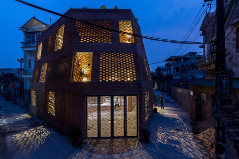 Nhà hang gạch và Không gian ngói của kiến trúc sư Đoàn Thanh Hà dự triển lãm Seoul - Ảnh 2. Nhà hang gạch và Không gian ngói của kiến trúc sư Đoàn Thanh Hà dự triển lãm Seoul - Ảnh 2.