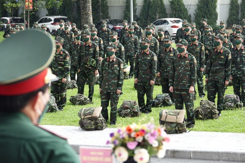 Cuộc hành quân mang yêu thương về miền Nam - Ảnh 1. Cuộc hành quân mang yêu thương về miền Nam - Ảnh 1.