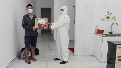Vơi nỗi lo ở xóm trọ - Ảnh 1. Vơi nỗi lo ở xóm trọ - Ảnh 1.