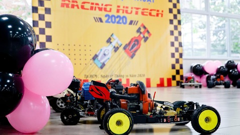 Loạt giảng đường thú vị của sinh viên Công nghệ kỹ thuật ô tô HUTECH - Ảnh 3. Loạt giảng đường thú vị của sinh viên Công nghệ kỹ thuật ô tô HUTECH - Ảnh 3.