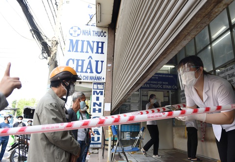 Siêu thị chờ phối hợp giao hàng - Ảnh 1. Siêu thị chờ phối hợp giao hàng - Ảnh 1.