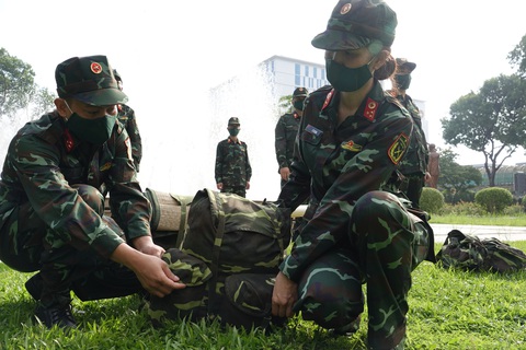 Quân đội sẽ phối hợp các lực lượng đưa thực phẩm đến nhà dân - Ảnh 2. Quân đội sẽ phối hợp các lực lượng đưa thực phẩm đến nhà dân - Ảnh 2.