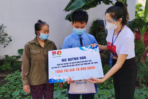 Nghệ sĩ hai đầu cầu Nam - Bắc lên sóng Thư gửi xa nhớ - Ảnh 1. Nghệ sĩ hai đầu cầu Nam - Bắc lên sóng Thư gửi xa nhớ - Ảnh 1.
