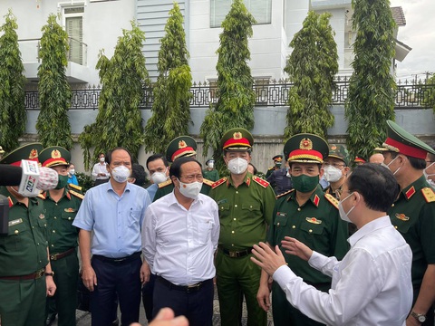 Bộ trưởng Bộ Quốc phòng Phan Văn Giang: Đây là trận chiến, không thắng không về - Ảnh 1. Bộ trưởng Bộ Quốc phòng Phan Văn Giang: Đây là trận chiến, không thắng không về - Ảnh 1.