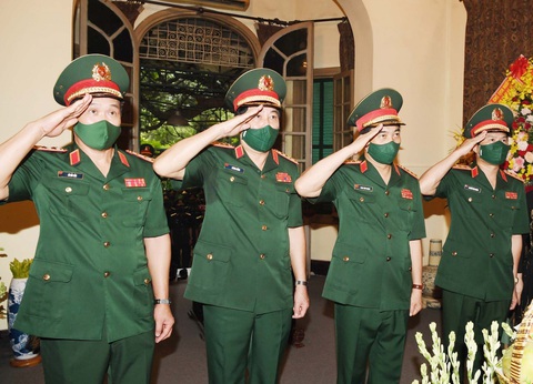 Bộ Quốc phòng dâng hương tưởng niệm Đại tướng Võ Nguyên Giáp - Ảnh 1. Bộ Quốc phòng dâng hương tưởng niệm Đại tướng Võ Nguyên Giáp - Ảnh 1.