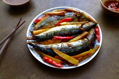 Cá nục, cá cơm, cá thác lác... rim - kho - làm chả không chán mỗi ngày - Ảnh 4. Cá nục, cá cơm, cá thác lác... rim - kho - làm chả không chán mỗi ngày - Ảnh 4.