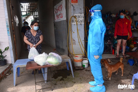 200.000 phần quà 0 đồng đang đến tay người dân khó khăn - Ảnh 8. 200.000 phần quà 0 đồng đang đến tay người dân khó khăn - Ảnh 8.