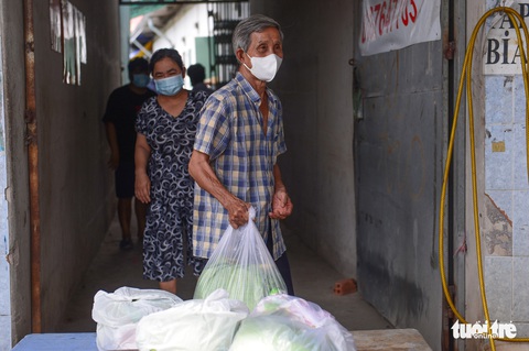 200.000 phần quà 0 đồng đang đến tay người dân khó khăn - Ảnh 11. 200.000 phần quà 0 đồng đang đến tay người dân khó khăn - Ảnh 11.