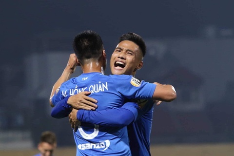 Bị nợ lương, cầu thủ tuyên bố sẽ kiện CLB Than Quảng Ninh, gửi đơn lên FIFA - Ảnh 1. Bị nợ lương, cầu thủ tuyên bố sẽ kiện CLB Than Quảng Ninh, gửi đơn lên FIFA - Ảnh 1.