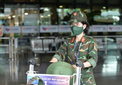 Thêm 1.100 bác sĩ, điều dưỡng, học viên Học viện Quân y đến TP.HCM chống dịch - Ảnh 7. Thêm 1.100 bác sĩ, điều dưỡng, học viên Học viện Quân y đến TP.HCM chống dịch - Ảnh 7.