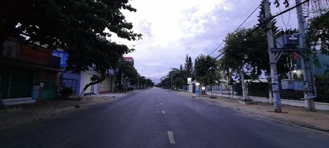 Từ 0h ngày 24-8, Phan Thiết siết chặt giãn cách, ở nhà từ 18h đến 6h hôm sau - Ảnh 1. Từ 0h ngày 24-8, Phan Thiết siết chặt giãn cách, ở nhà từ 18h đến 6h hôm sau - Ảnh 1.