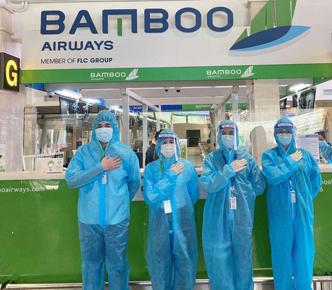 Bamboo Airways chở miễn phí gần 200 công dân Thanh Hoá từ TP.HCM về quê - Ảnh 2. Bamboo Airways chở miễn phí gần 200 công dân Thanh Hoá từ TP.HCM về quê - Ảnh 2.