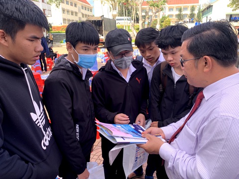 ĐH Khoa học tự nhiên công bố điểm sàn, ĐH Quốc tế bổ sung phương thức xét tuyển - Ảnh 1. ĐH Khoa học tự nhiên công bố điểm sàn, ĐH Quốc tế bổ sung phương thức xét tuyển - Ảnh 1.