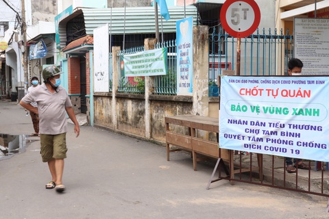 TP.HCM: Xét nghiệm nhanh vùng nguy cơ cao, phát hiện nhiều ca nghi nhiễm - Ảnh 9. TP.HCM: Xét nghiệm nhanh vùng nguy cơ cao, phát hiện nhiều ca nghi nhiễm - Ảnh 9.