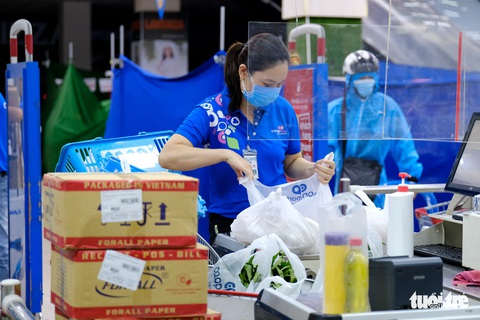 Đà Nẵng: Siêu thị hụt hàng thịt và thủy sản, cần sớm khôi phục lò mổ, cảng cá - Ảnh 1. Đà Nẵng: Siêu thị hụt hàng thịt và thủy sản, cần sớm khôi phục lò mổ, cảng cá - Ảnh 1.