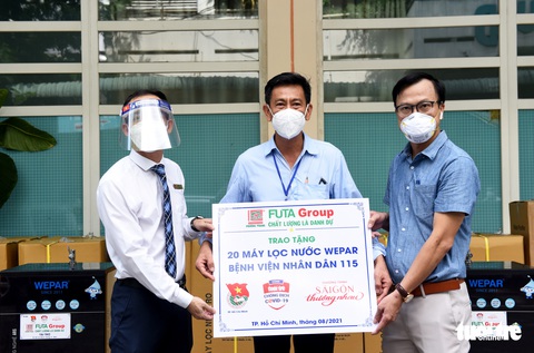 Tặng 45 máy lọc nước cho Bệnh viện Nhân dân 115 và Bệnh viện quận Tân Phú - Ảnh 1. Tặng 45 máy lọc nước cho Bệnh viện Nhân dân 115 và Bệnh viện quận Tân Phú - Ảnh 1.
