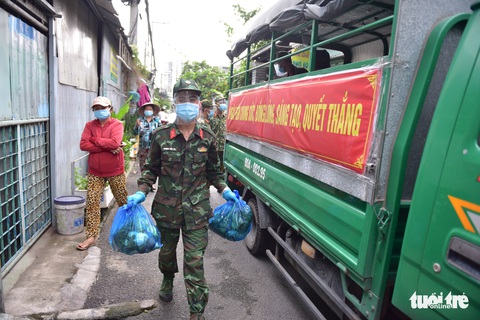 Bộ đội đến rồi! - Ảnh 1. Bộ đội đến rồi! - Ảnh 1.