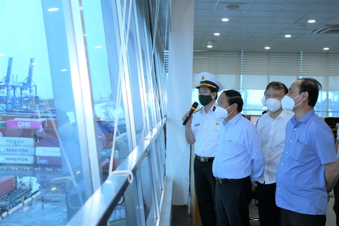 Hàng tồn tại cảng Cát Lái giảm vì doanh nghiệp khó đến làm thủ tục - Ảnh 1. Hàng tồn tại cảng Cát Lái giảm vì doanh nghiệp khó đến làm thủ tục - Ảnh 1.