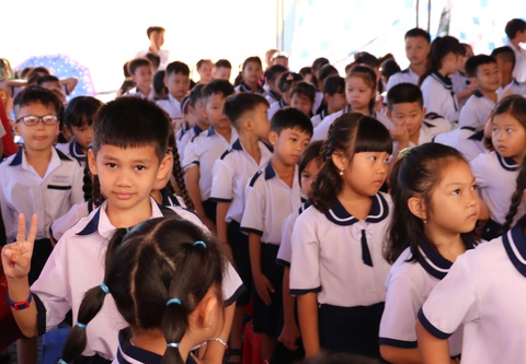 Cà Mau dừng tổ chức khai giảng năm học mới do dịch lan nhanh - Ảnh 1. Cà Mau dừng tổ chức khai giảng năm học mới do dịch lan nhanh - Ảnh 1.
