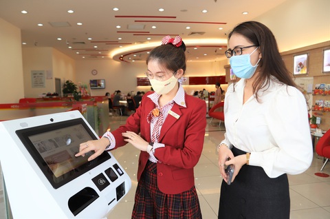 HDBank tiếp tục miễn nhiều loại phí giao dịch trực tuyến với BeMax - Ảnh 1. HDBank tiếp tục miễn nhiều loại phí giao dịch trực tuyến với BeMax - Ảnh 1.