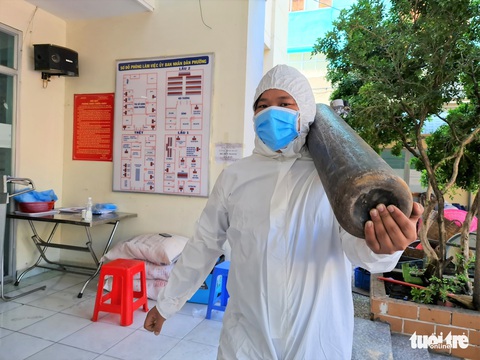 Tình nguyện viên mang cả ‘gia tài’ đi chống dịch - Ảnh 9. Tình nguyện viên mang cả ‘gia tài’ đi chống dịch - Ảnh 9.