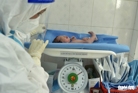 Những bà mẹ F0 ở tòa nhà Cát Tường - Ảnh 12. Những bà mẹ F0 ở tòa nhà Cát Tường - Ảnh 12.