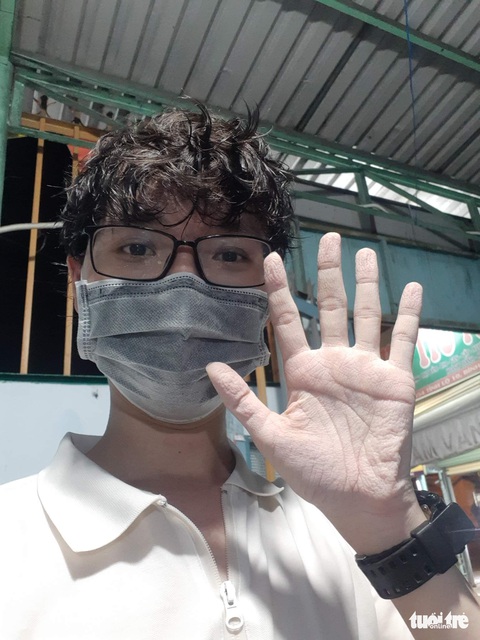 Tình nguyện viên mang cả ‘gia tài’ đi chống dịch - Ảnh 5. Tình nguyện viên mang cả ‘gia tài’ đi chống dịch - Ảnh 5.