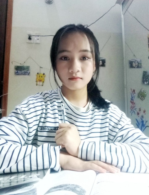 Nữ sinh đạt 27,8/30 điểm trúng tuyển ngành Quản trị Tài chính của ĐH Duy Tân - Ảnh 1. Nữ sinh đạt 27,8/30 điểm trúng tuyển ngành Quản trị Tài chính của ĐH Duy Tân - Ảnh 1.