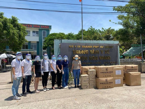 YSVN tặng thiết bị y tế cho các bệnh viện điều trị bệnh nhân COVID-19 - Ảnh 1. YSVN tặng thiết bị y tế cho các bệnh viện điều trị bệnh nhân COVID-19 - Ảnh 1.