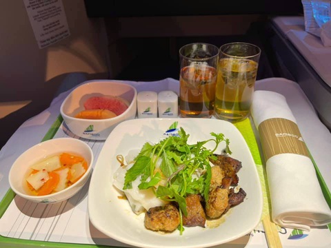 Ấn tượng Bamboo Airways trong lòng hành khách sở hữu vạn dặm bay - Ảnh 1. Ấn tượng Bamboo Airways trong lòng hành khách sở hữu vạn dặm bay - Ảnh 1.