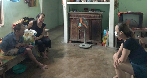Nhóm bếp, mở chợ cho người khó khăn trong đại dịch - Ảnh 2. Nhóm bếp, mở chợ cho người khó khăn trong đại dịch - Ảnh 2.