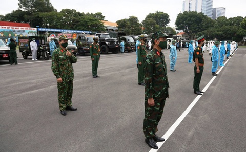 TP.HCM yêu cầu tạo điều kiện tối đa cho xe vận tải quân sự lưu thông - Ảnh 1. TP.HCM yêu cầu tạo điều kiện tối đa cho xe vận tải quân sự lưu thông - Ảnh 1.