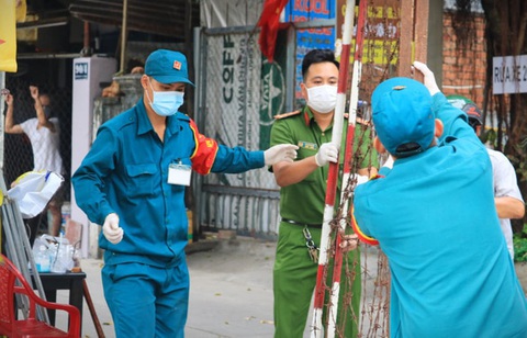 Chủ nhà trọ cảm thông, nhưng nợ ngân hàng phải tính sao? - Ảnh 1. Chủ nhà trọ cảm thông, nhưng nợ ngân hàng phải tính sao? - Ảnh 1.