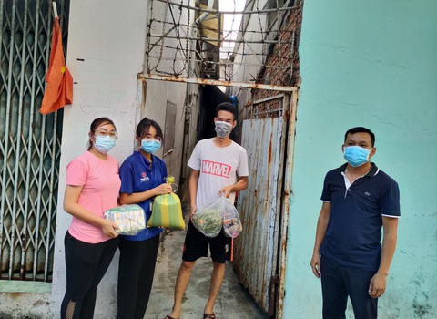 Đáp lời xin giúp chén cơm từ những cuộc gọi - Ảnh 4. Đáp lời xin giúp chén cơm từ những cuộc gọi - Ảnh 4.