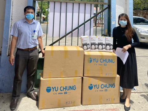 YSVN tặng thiết bị y tế cho các bệnh viện điều trị bệnh nhân COVID-19 - Ảnh 2. YSVN tặng thiết bị y tế cho các bệnh viện điều trị bệnh nhân COVID-19 - Ảnh 2.