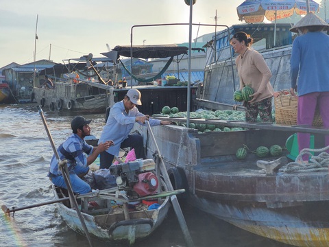 Cần Thơ hỗ trợ lao động tự do 2 triệu đồng/người - Ảnh 1. Cần Thơ hỗ trợ lao động tự do 2 triệu đồng/người - Ảnh 1.