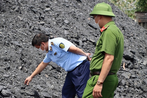 ‘Đại gia’ lan đột biến nổi tiếng trên mạng bị bắt vì khai thác hàng triệu tấn than lậu - Ảnh 2. ‘Đại gia’ lan đột biến nổi tiếng trên mạng bị bắt vì khai thác hàng triệu tấn than lậu - Ảnh 2.