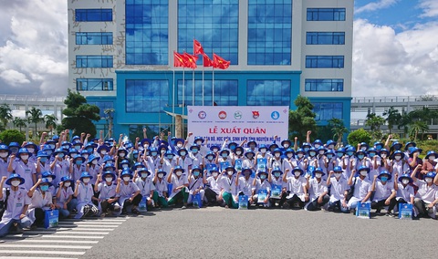 Đoàn 250 cán bộ và sinh viên y khoa Cần Thơ hỗ trợ TP.HCM chống dịch - Ảnh 1. Đoàn 250 cán bộ và sinh viên y khoa Cần Thơ hỗ trợ TP.HCM chống dịch - Ảnh 1.