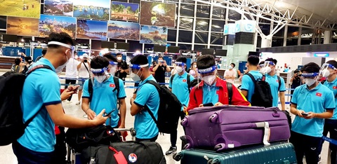 Đội tuyển Việt Nam lên đường đến Saudi Arabia, chủ nhà bố trí máy bay riêng đón từ Qatar - Ảnh 2. Đội tuyển Việt Nam lên đường đến Saudi Arabia, chủ nhà bố trí máy bay riêng đón từ Qatar - Ảnh 2.