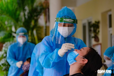 Hà Nội tiếp tục xét nghiệm diện rộng có trọng điểm - Ảnh 1. Hà Nội tiếp tục xét nghiệm diện rộng có trọng điểm - Ảnh 1.