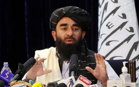 Taliban chỉ trích Mỹ không kích, chuẩn bị thành lập nội các mới tại Afghanistan - Ảnh 1. Taliban chỉ trích Mỹ không kích, chuẩn bị thành lập nội các mới tại Afghanistan - Ảnh 1.