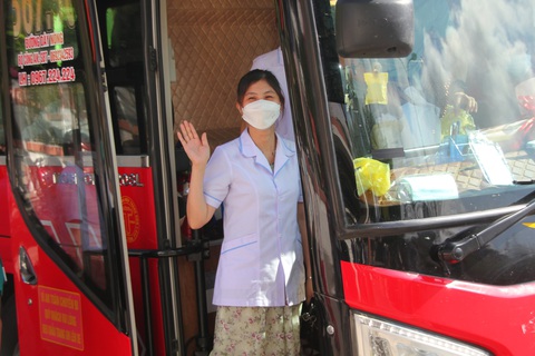 Quảng Trị ‘tăng viện’ cán bộ y tế đợt hai vào Bình Dương hỗ trợ chống dịch - Ảnh 1. Quảng Trị ‘tăng viện’ cán bộ y tế đợt hai vào Bình Dương hỗ trợ chống dịch - Ảnh 1.