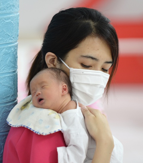 Kỳ vọng của những bà mẹ F0 - Ảnh 3. Kỳ vọng của những bà mẹ F0 - Ảnh 3.